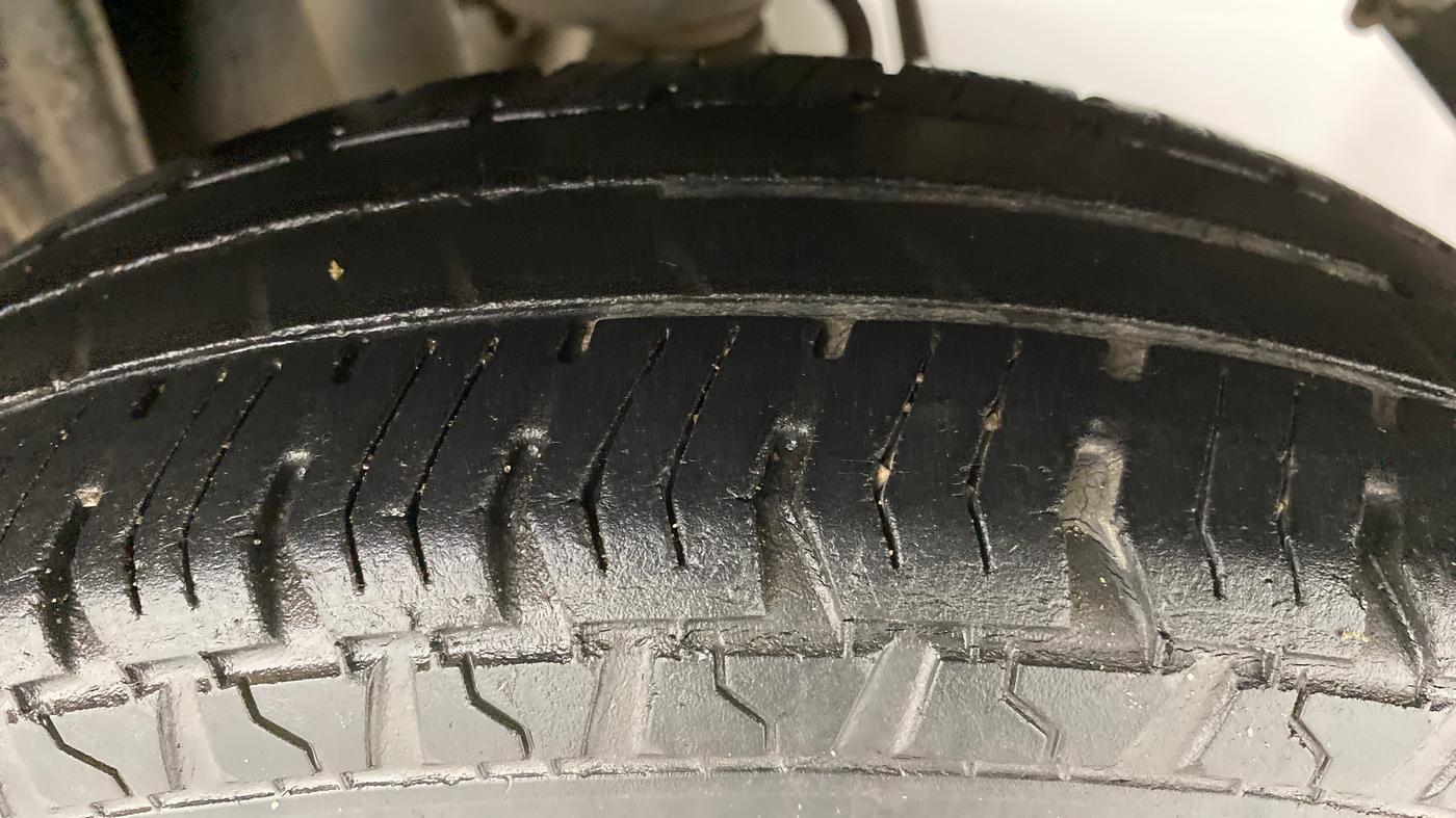 2014 Maruti Alto 800 LXI, Petrol, Manual, 42,535 km, Left Rear Tyre Tread