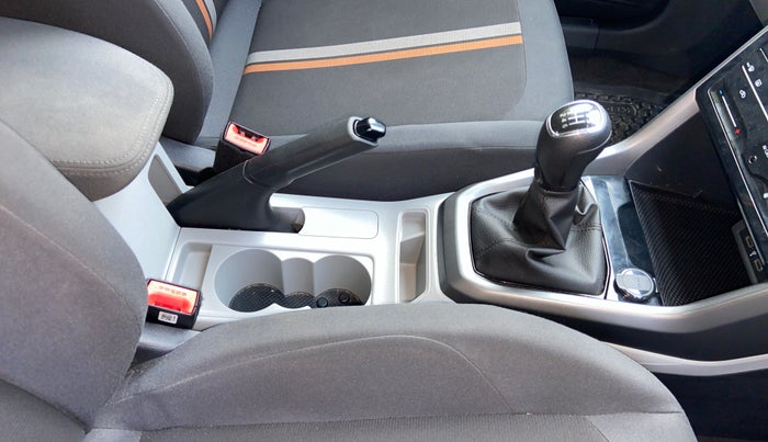 2022 Skoda KUSHAQ AMBITION 1.0L TSI MT, Petrol, Manual, 16,171 km, Gear Lever