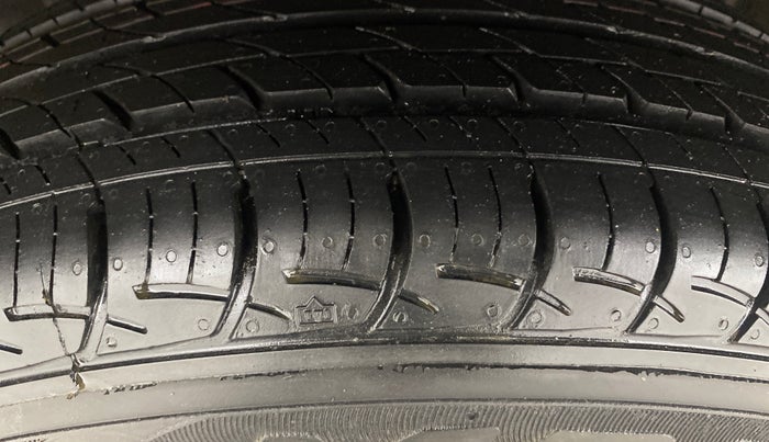 2013 Honda Brio S MT, Petrol, Manual, 57,028 km, Left Front Tyre Tread