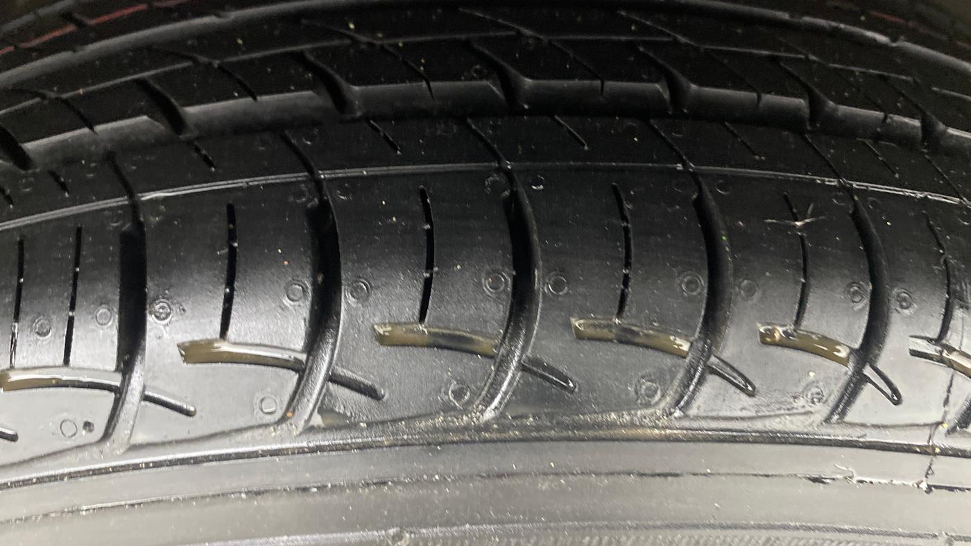 2013 Honda Brio S MT, Petrol, Manual, 57,028 km, Right Front Tyre Tread
