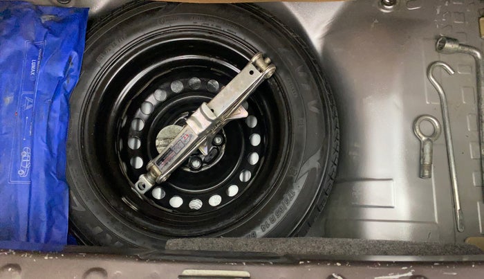 2015 Honda Brio VX MT, Petrol, Manual, 55,918 km, Spare Tyre