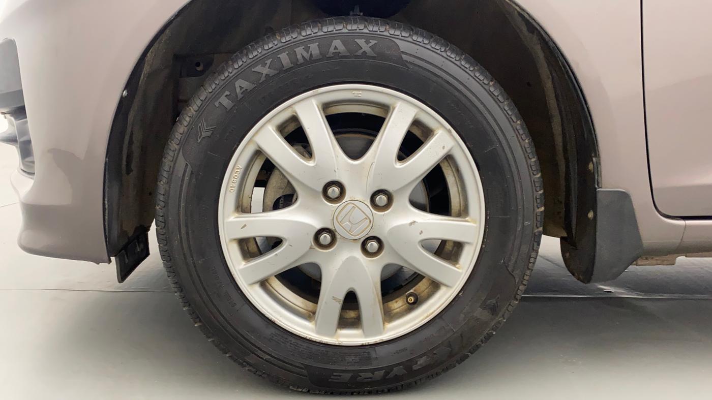 2015 Honda Brio VX MT, Petrol, Manual, 55,918 km, Left Front Wheel
