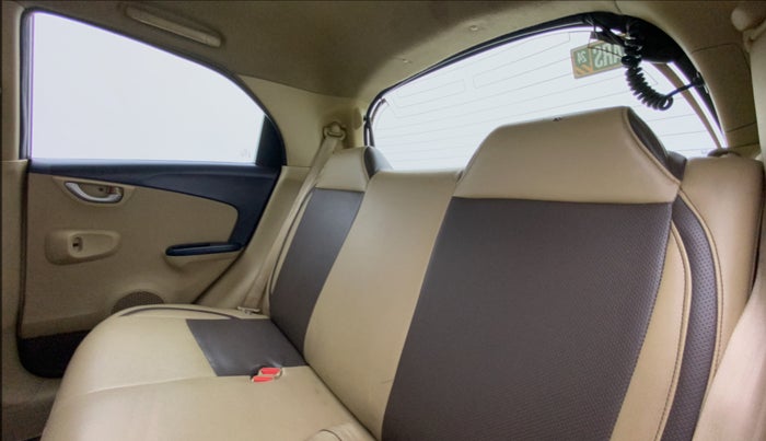 2015 Honda Brio VX MT, Petrol, Manual, 55,918 km, Right Side Rear Door Cabin