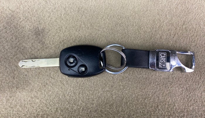 2015 Honda Brio VX MT, Petrol, Manual, 55,918 km, Key Close Up