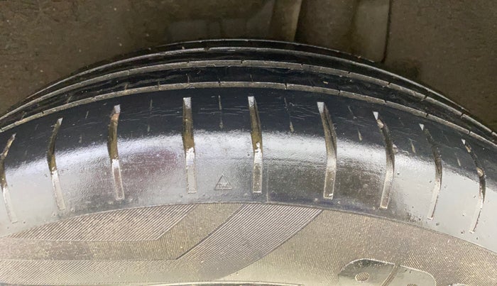 2020 Maruti Swift ZXI PLUS AMT, Petrol, Automatic, 65,320 km, Left Rear Tyre Tread