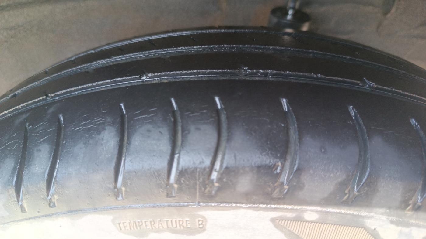 2016 Renault Kwid RXT 0.8 (O), Petrol, Manual, 81,783 km, Left Rear Tyre Tread