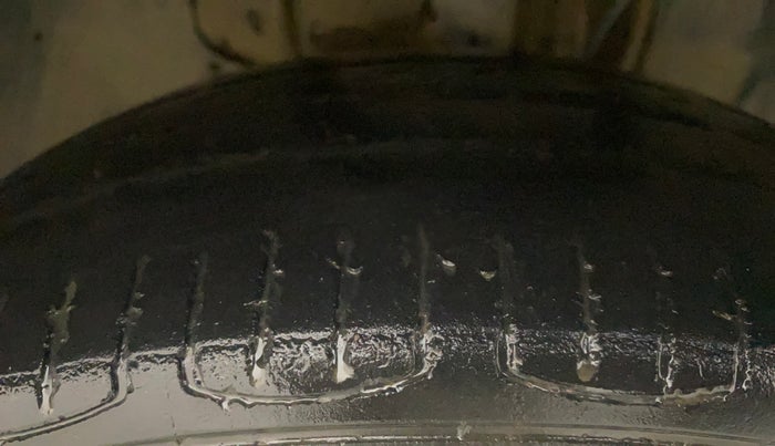 2016 Tata Tiago XZ PETROL, Petrol, Manual, 97,079 km, Right Front Tyre Tread