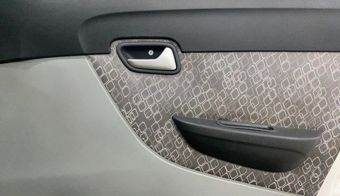 2017 Maruti Alto 800 LXI, Petrol, Manual, 42,287 km, Driver Side Door Panels Control
