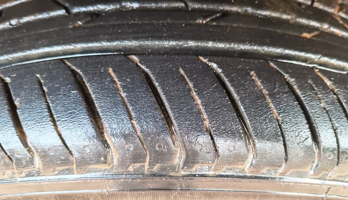 2024 Renault Kiger RXZ TURBO CVT, Petrol, Automatic, 10,549 km, Left Front Tyre Tread