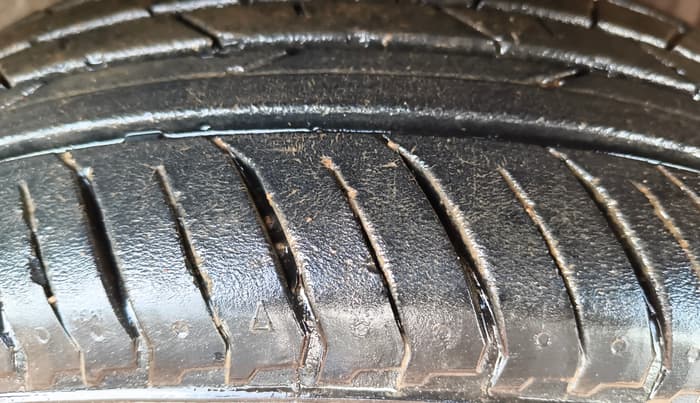 2024 Renault Kiger RXZ TURBO CVT, Petrol, Automatic, 10,549 km, Right Front Tyre Tread