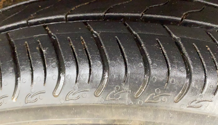 2018 Tata Tiago XTA PETROL, Petrol, Automatic, 65,338 km, Right Front Tyre Tread