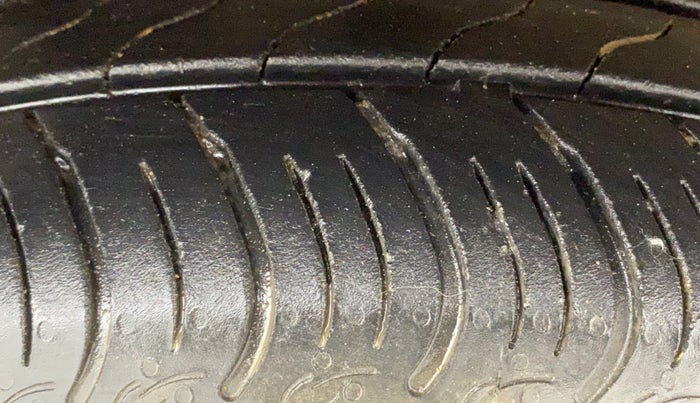 2018 Tata Tiago XTA PETROL, Petrol, Automatic, 65,338 km, Right Rear Tyre Tread