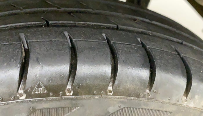 2018 Maruti Wagon R 1.0 LXI CNG, CNG, Manual, 85,225 km, Left Rear Tyre Tread