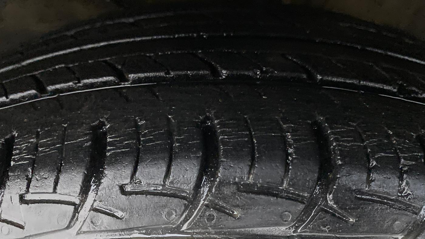 2017 Maruti Baleno DELTA 1.2 K12, Petrol, Manual, 23,214 km, Left Front Tyre Tread