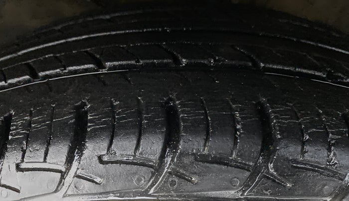 2017 Maruti Baleno DELTA 1.2 K12, Petrol, Manual, 23,214 km, Left Front Tyre Tread