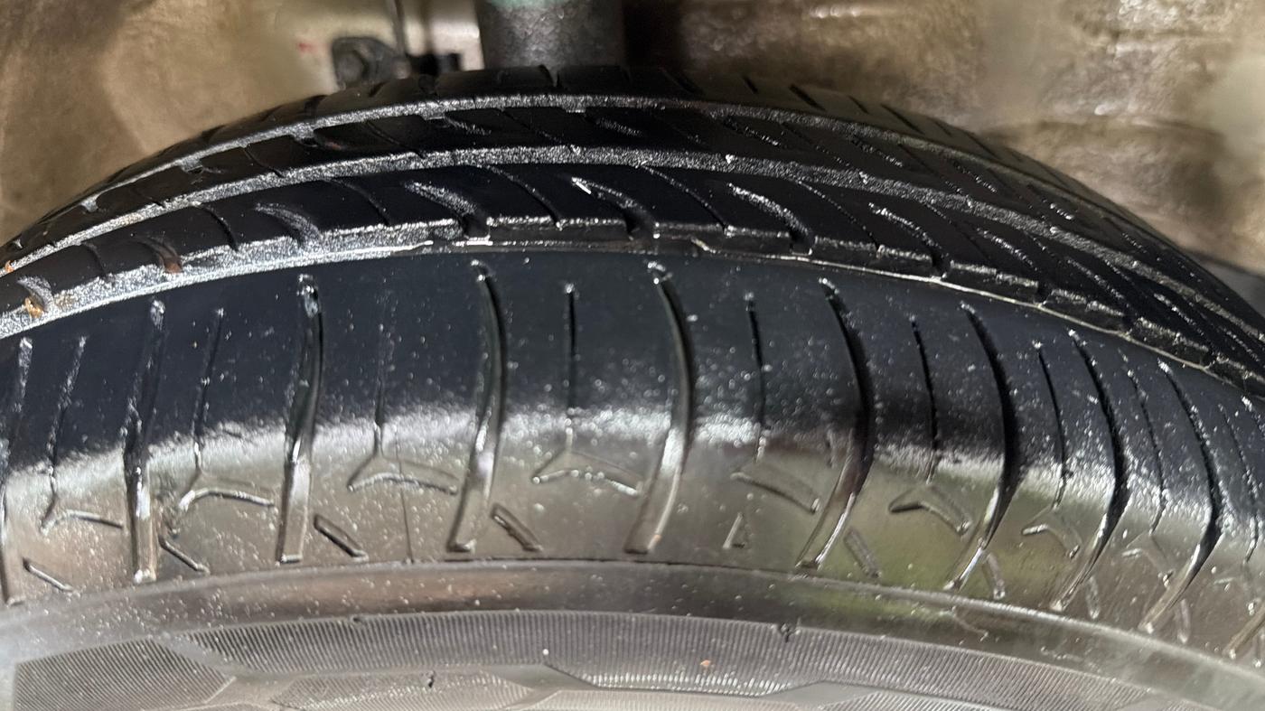2018 Maruti Wagon R 1.0 LXI CNG, CNG, Manual, 49,012 km, Right Front Tyre Tread