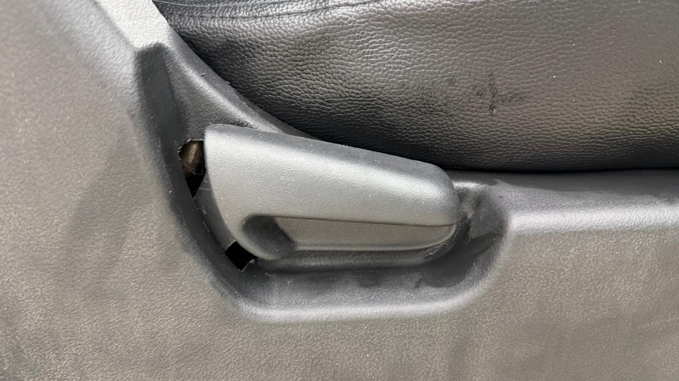 2018 Maruti Wagon R 1.0 LXI CNG, CNG, Manual, 49,012 km, Driver Side Adjustment Panel