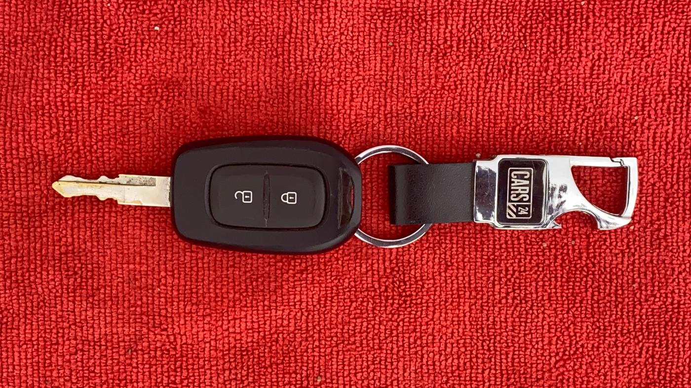 2018 Renault Kwid RXT, Petrol, Manual, 15,488 km, Key Close Up