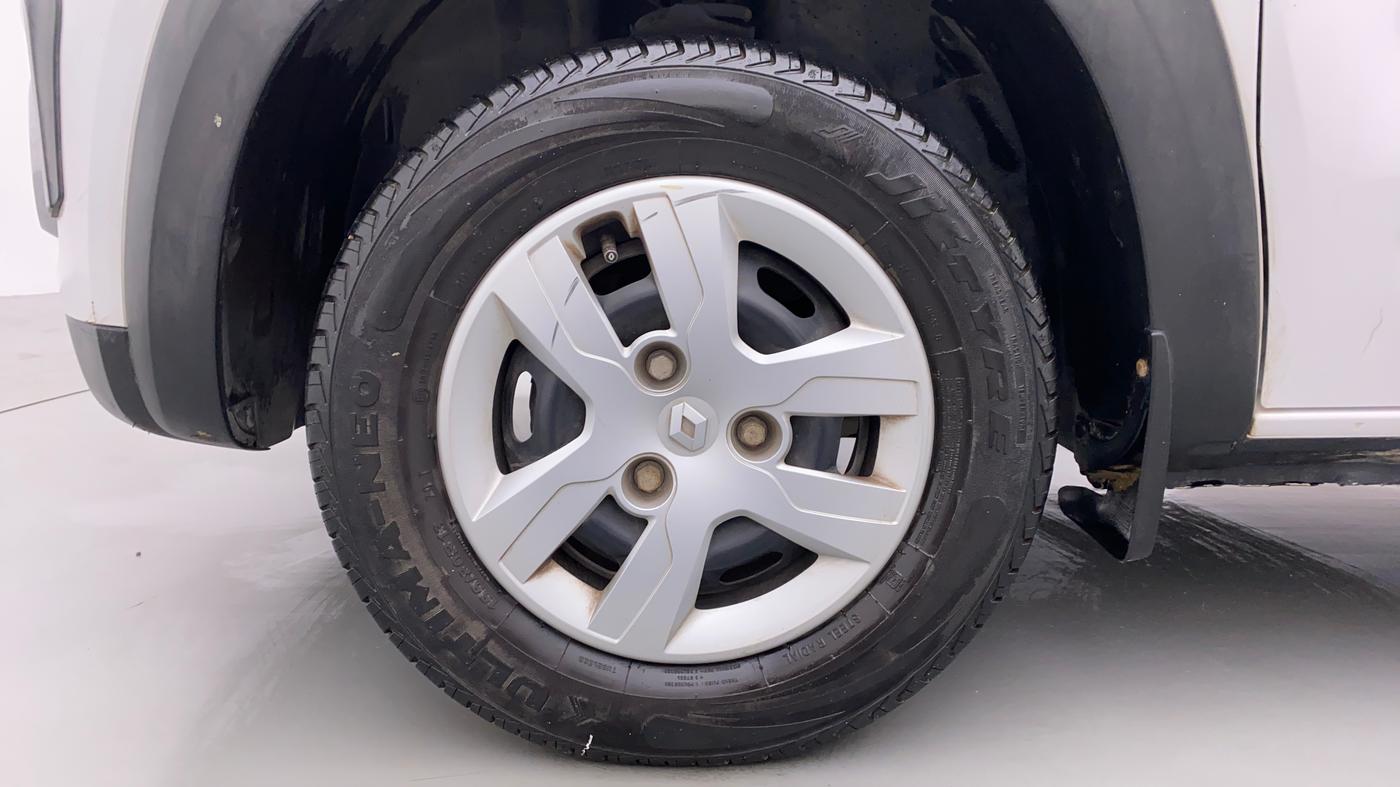 2018 Renault Kwid RXT, Petrol, Manual, 15,488 km, Left Front Wheel