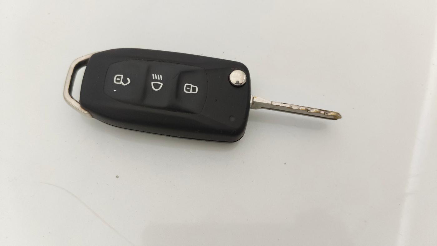 2018 Tata TIAGO NRG PETROL, Petrol, Manual, 67,138 km, Key Close Up