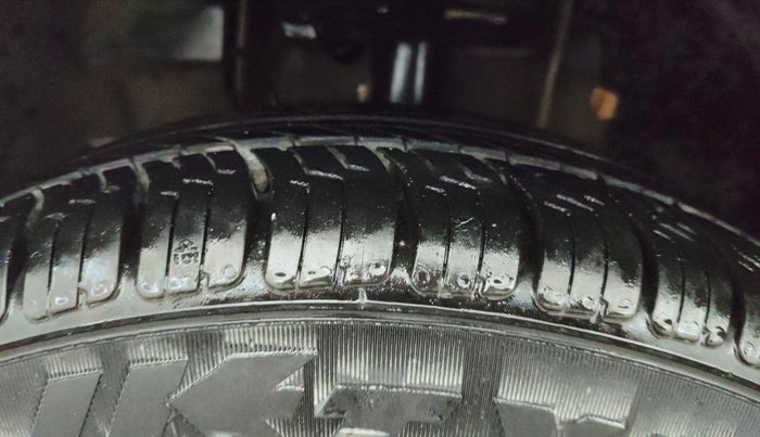 2018 Tata TIAGO NRG PETROL, Petrol, Manual, 66,998 km, Left Front Tyre Tread