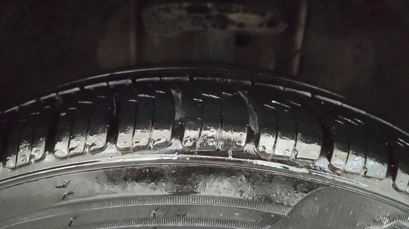 2018 Tata TIAGO NRG PETROL, Petrol, Manual, 67,138 km, Right Front Tyre Tread