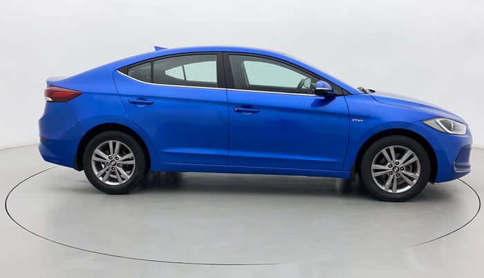 2017 Hyundai New Elantra 2.0 SX MT PETROL, Petrol, Manual, 1,15,669 km, Right Side View