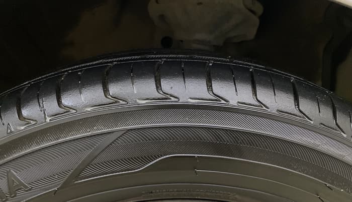 2015 Maruti Celerio VXI, Petrol, Manual, 53,244 km, Right Front Tyre Tread