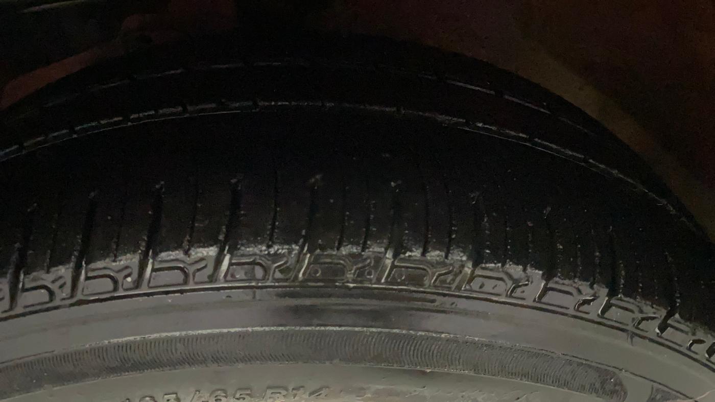 2018 Mahindra KUV 100 NXT K2 P 6 STR, CNG, Manual, 17,136 km, Left Front Tyre Tread