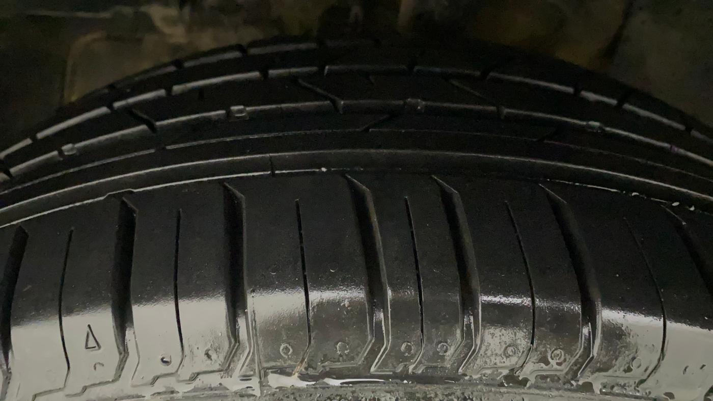 2022 Tata NEXON XZA PLUS (O) PETROL, Petrol, Automatic, 30,129 km, Left Front Tyre Tread