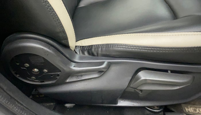 2022 Tata NEXON XZA PLUS (O) PETROL, Petrol, Automatic, 30,129 km, Driver Side Adjustment Panel