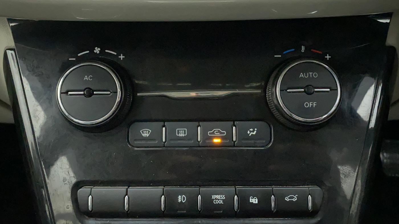 2022 Tata NEXON XZA PLUS (O) PETROL, Petrol, Automatic, 30,129 km, Automatic Climate Control