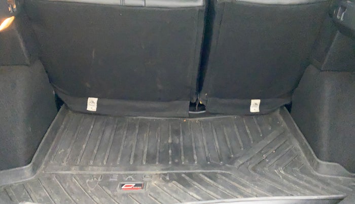 2022 Tata NEXON XZA PLUS (O) PETROL, Petrol, Automatic, 30,129 km, Dicky (Boot door) - Parcel tray missing