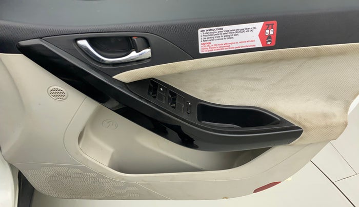 2022 Tata NEXON XZA PLUS (O) PETROL, Petrol, Automatic, 30,129 km, Driver Side Door Panels Control