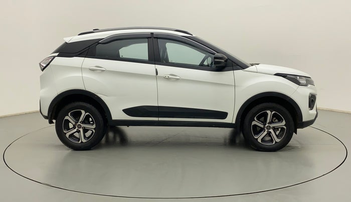 2022 Tata NEXON XZA PLUS (O) PETROL, Petrol, Automatic, 30,129 km, Right Side View