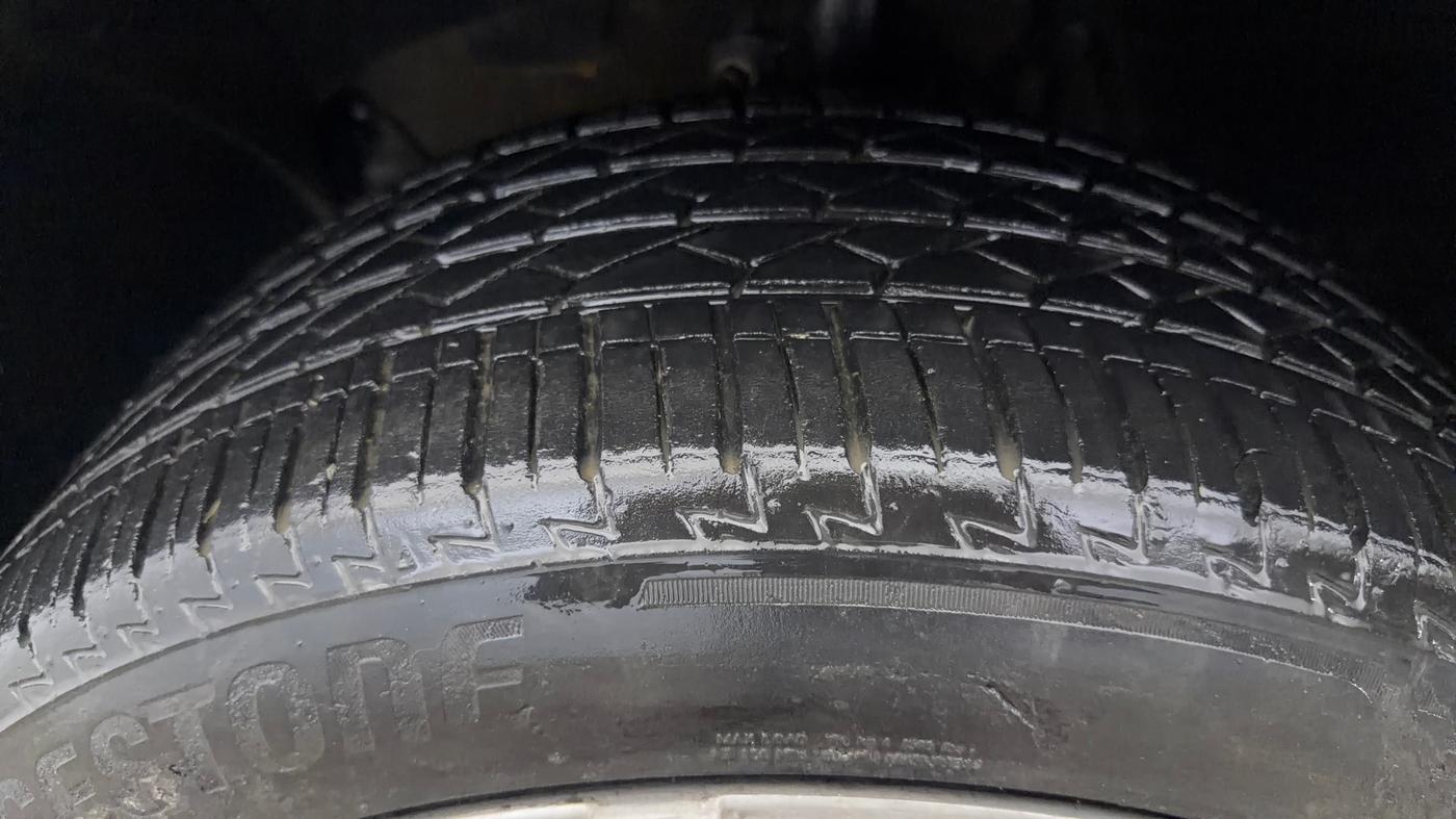 2015 Renault Duster RXE PETROL, Petrol, Manual, 63,474 km, Left Front Tyre Tread