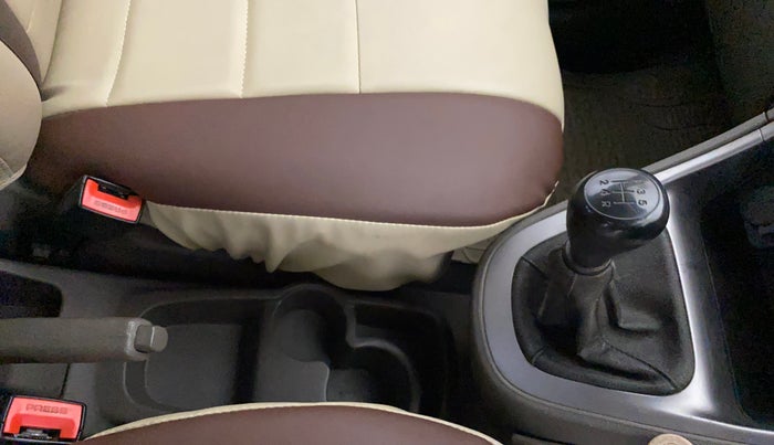 2015 Hyundai i10 SPORTZ 1.1, Petrol, Manual, 55,435 km, Gear Lever