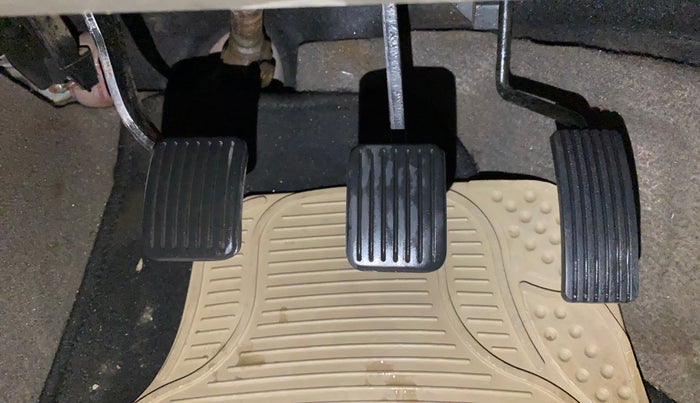 2015 Hyundai i10 SPORTZ 1.1, Petrol, Manual, 55,435 km, Pedals