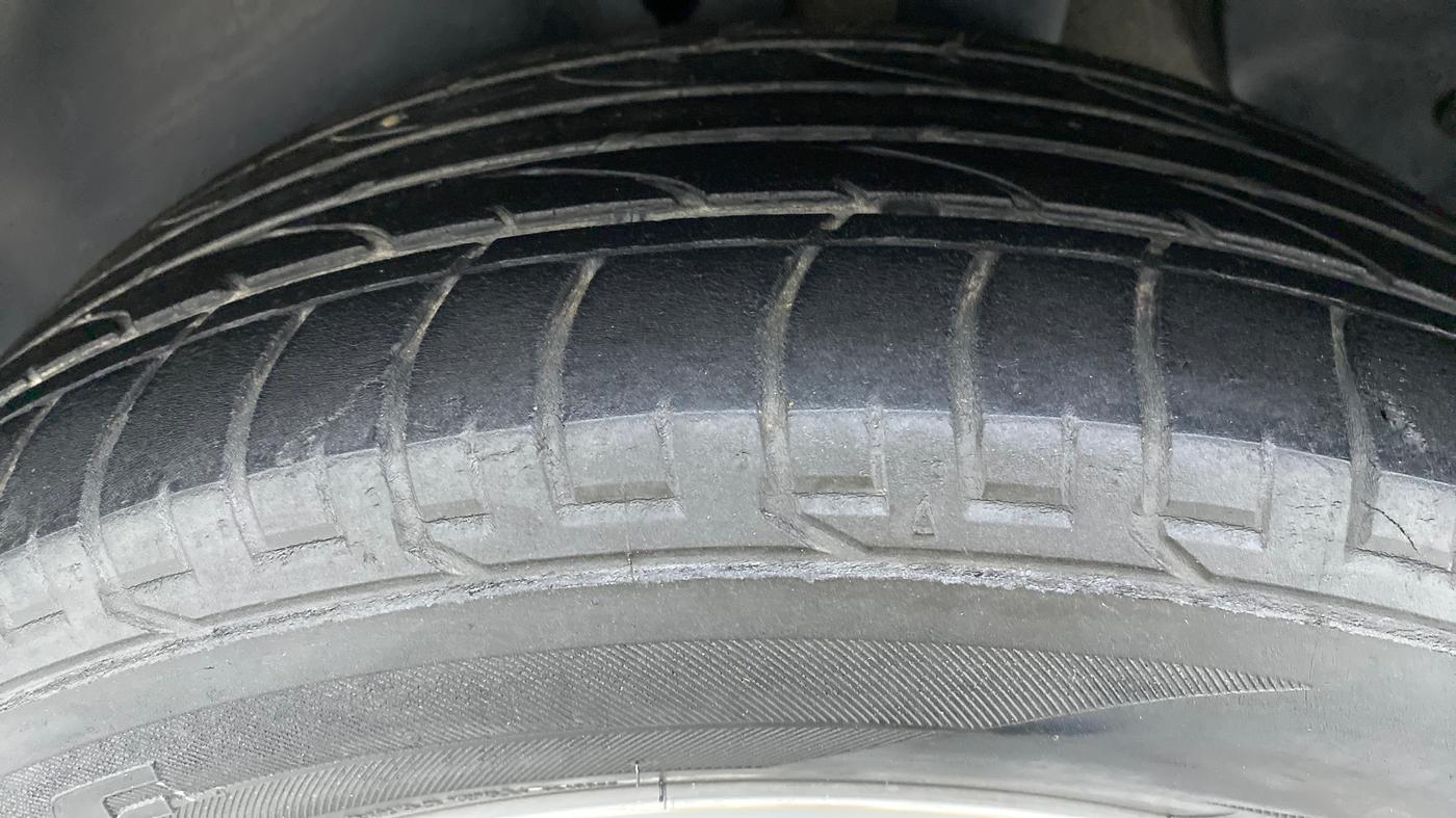 2016 Hyundai Creta 1.6 SX (O) CRDI, Diesel, Manual, 30,523 km, Left Rear Tyre Tread
