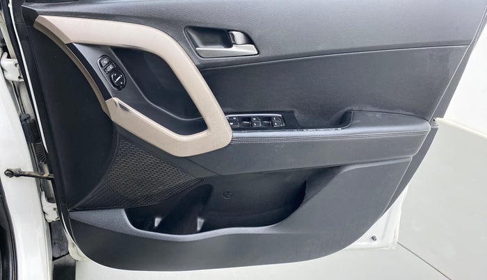 2016 Hyundai Creta 1.6 SX (O) CRDI, Diesel, Manual, 30,523 km, Driver Side Door Panels Control