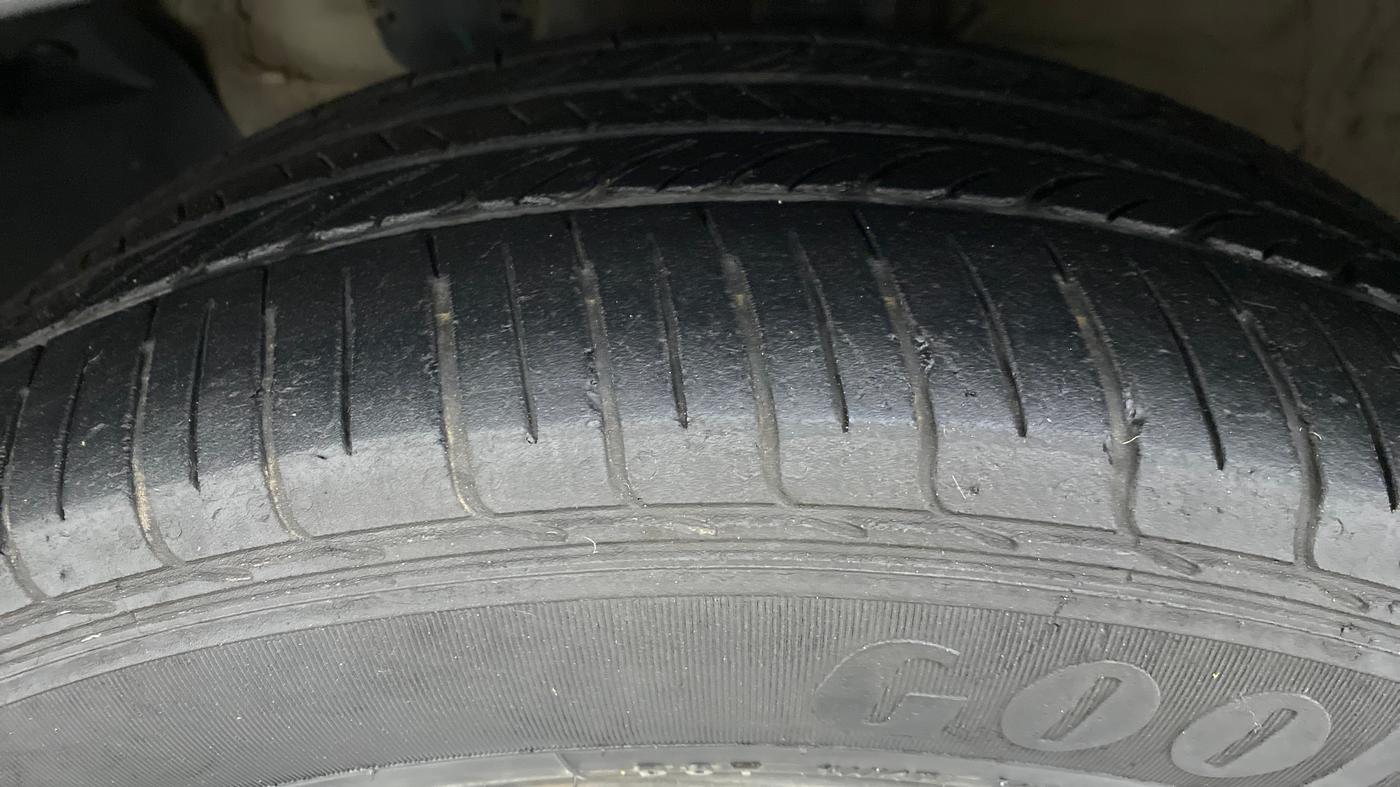 2016 Hyundai Creta 1.6 SX (O) CRDI, Diesel, Manual, 30,523 km, Left Front Tyre Tread