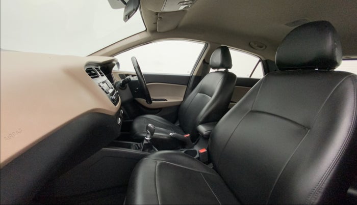 2018 Hyundai Elite i20 SPORTZ 1.4 CRDI, Diesel, Manual, 37,966 km, Right Side Front Door Cabin