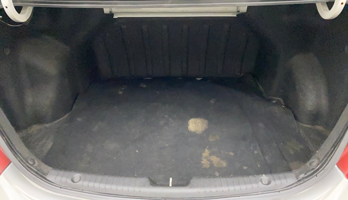 2015 Hyundai Verna 1.4 VTVT, Petrol, Manual, 89,989 km, Boot Inside
