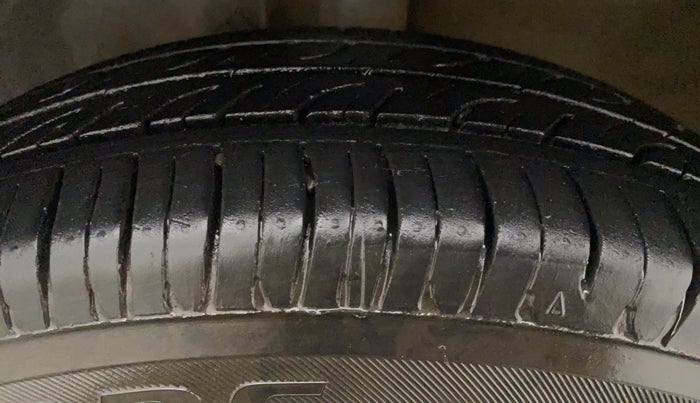 2014 Maruti Wagon R 1.0 LXI CNG, CNG, Manual, 56,662 km, Right Rear Tyre Tread