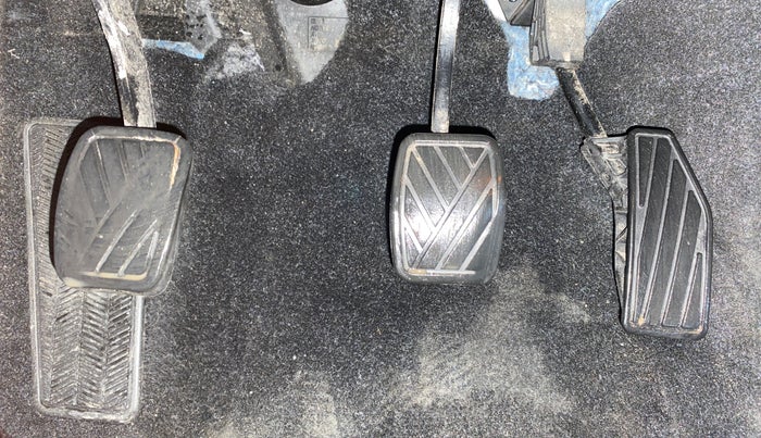 2023 Maruti Baleno  ZETA CNG 1.2L, CNG, Manual, 1,06,909 km, Pedals