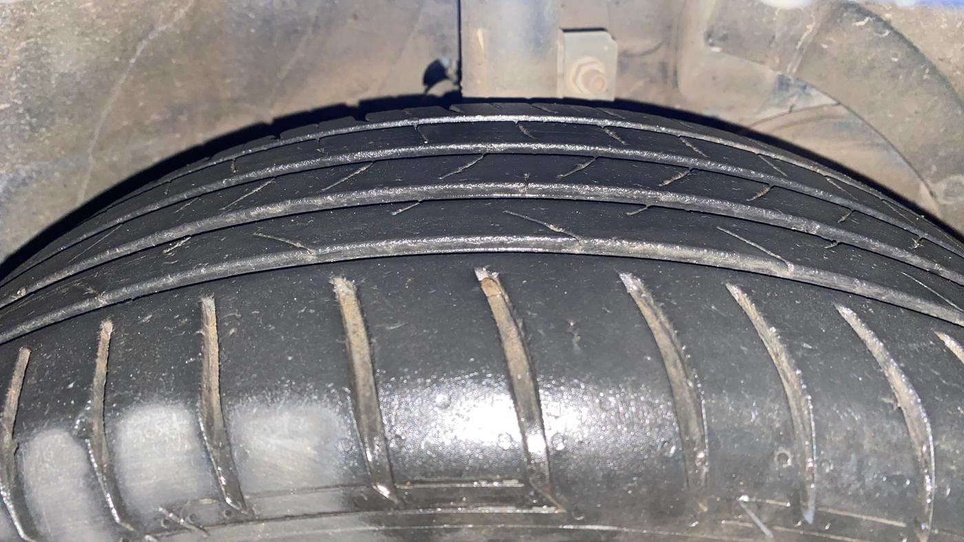 2023 Maruti Baleno  ZETA CNG 1.2L, CNG, Manual, 1,06,919 km, Right Front Tyre Tread