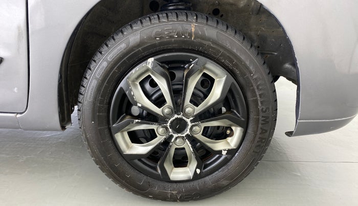 2011 Maruti Wagon R 1.0 VXI, Petrol, Manual, 79,527 km, Right Front Wheel