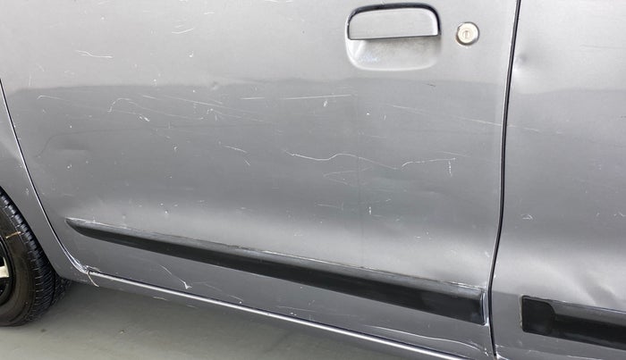 2011 Maruti Wagon R 1.0 VXI, Petrol, Manual, 79,527 km, Front passenger door - Minor scratches