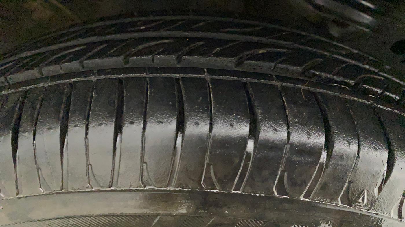2013 Maruti Wagon R Stingray VXI, Petrol, Manual, 80,001 km, Right Rear Tyre Tread