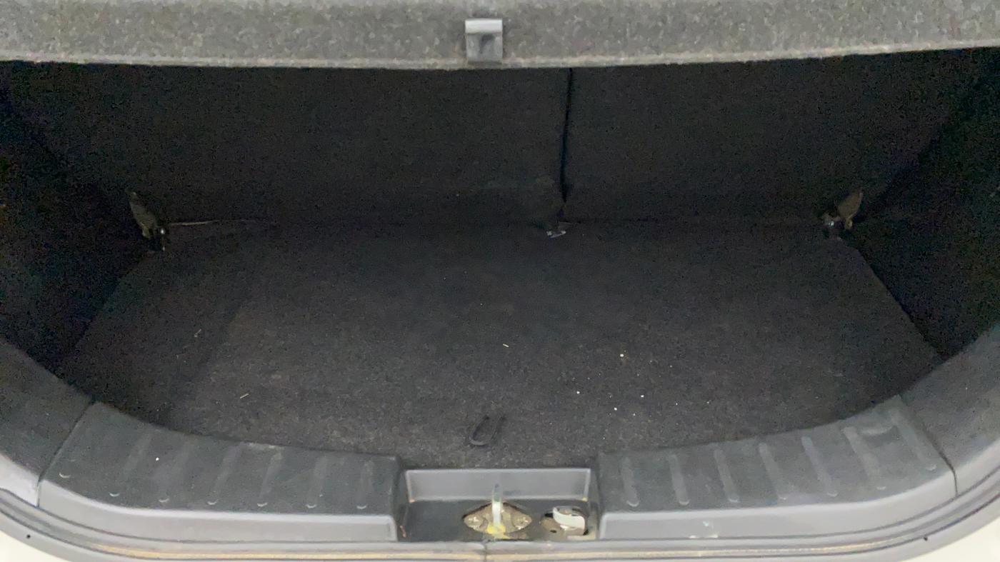 2013 Maruti Wagon R Stingray VXI, Petrol, Manual, 80,001 km, Boot Inside